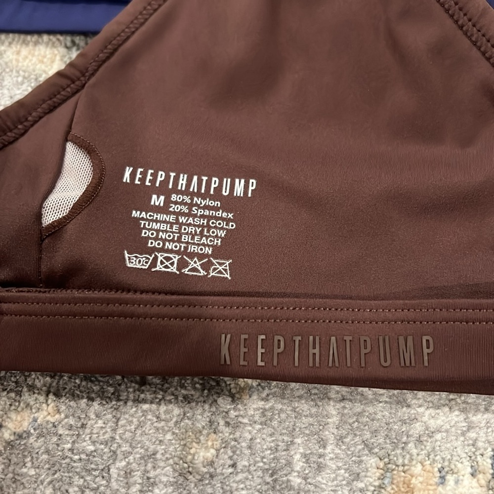 Keep That Pump sports bras - Picture 4 of 8